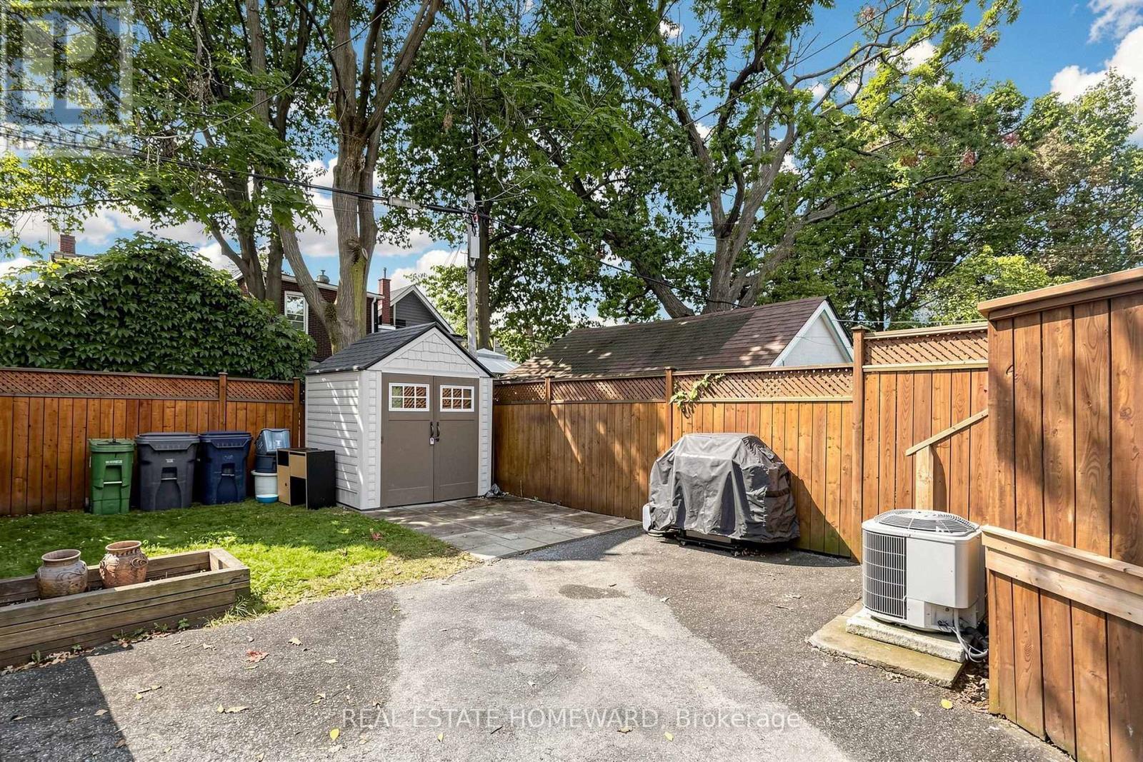 249 Queensdale Avenue, Toronto, Ontario  M4C 2B3 - Photo 41 - E13853860