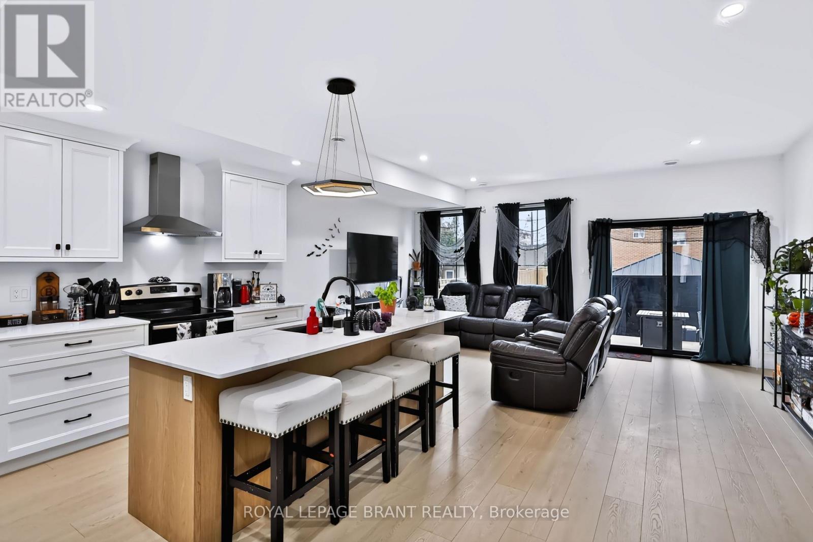 109 Winniett Street, Brantford, Ontario  N3T 1N1 - Photo 8 - X13809680