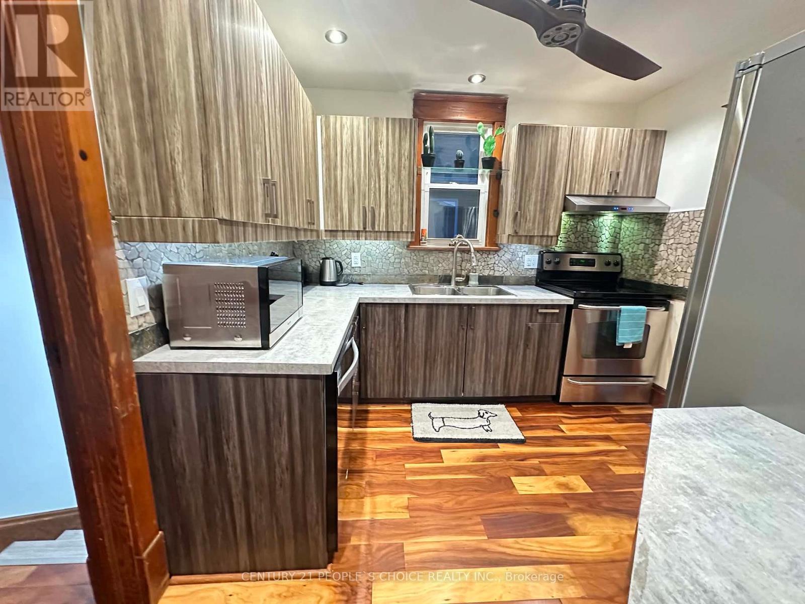 6510 BARKER STREET, Niagara Falls, Ontario