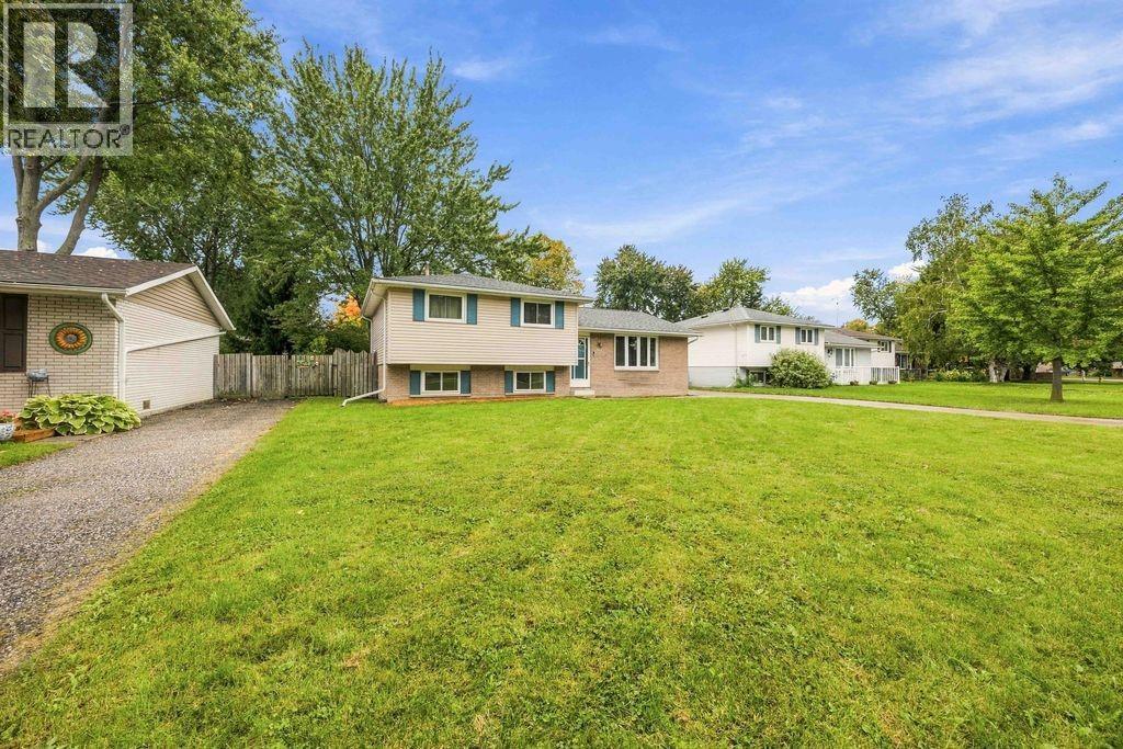 311 BRAEMAR PLACE St Clair Ontario Canada N0N1G0 4