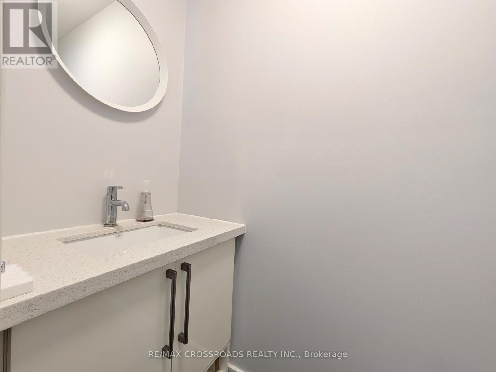 31 Loire Valley Avenue, Vaughan, Ontario  L4J 8T3 - Photo 15 - N13853536