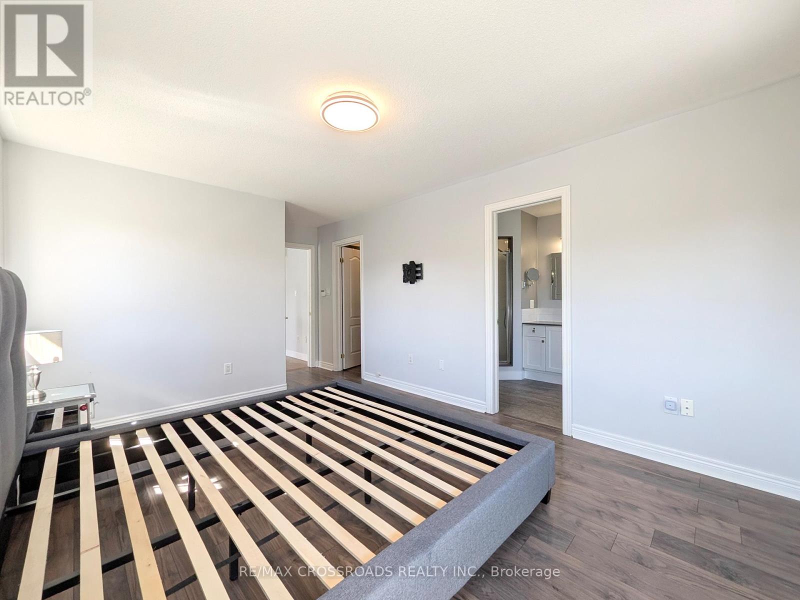 31 Loire Valley Avenue, Vaughan, Ontario  L4J 8T3 - Photo 24 - N13853536