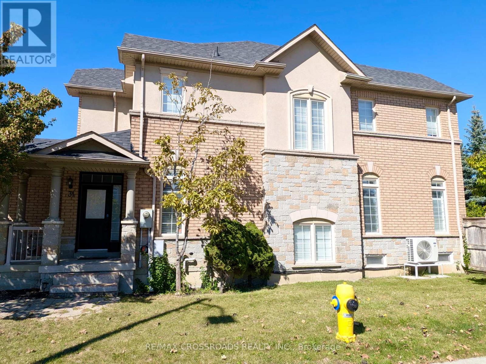 31 Loire Valley Avenue, Vaughan, Ontario  L4J 8T3 - Photo 3 - N13853536
