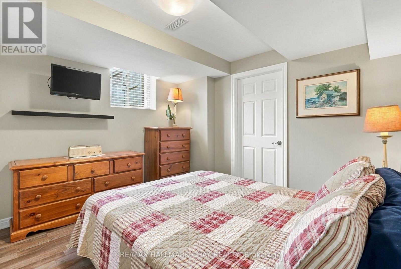 2 Nadmarc Court, Essa (Angus), Ontario  L0M 1B4 - Photo 40 - N13853914