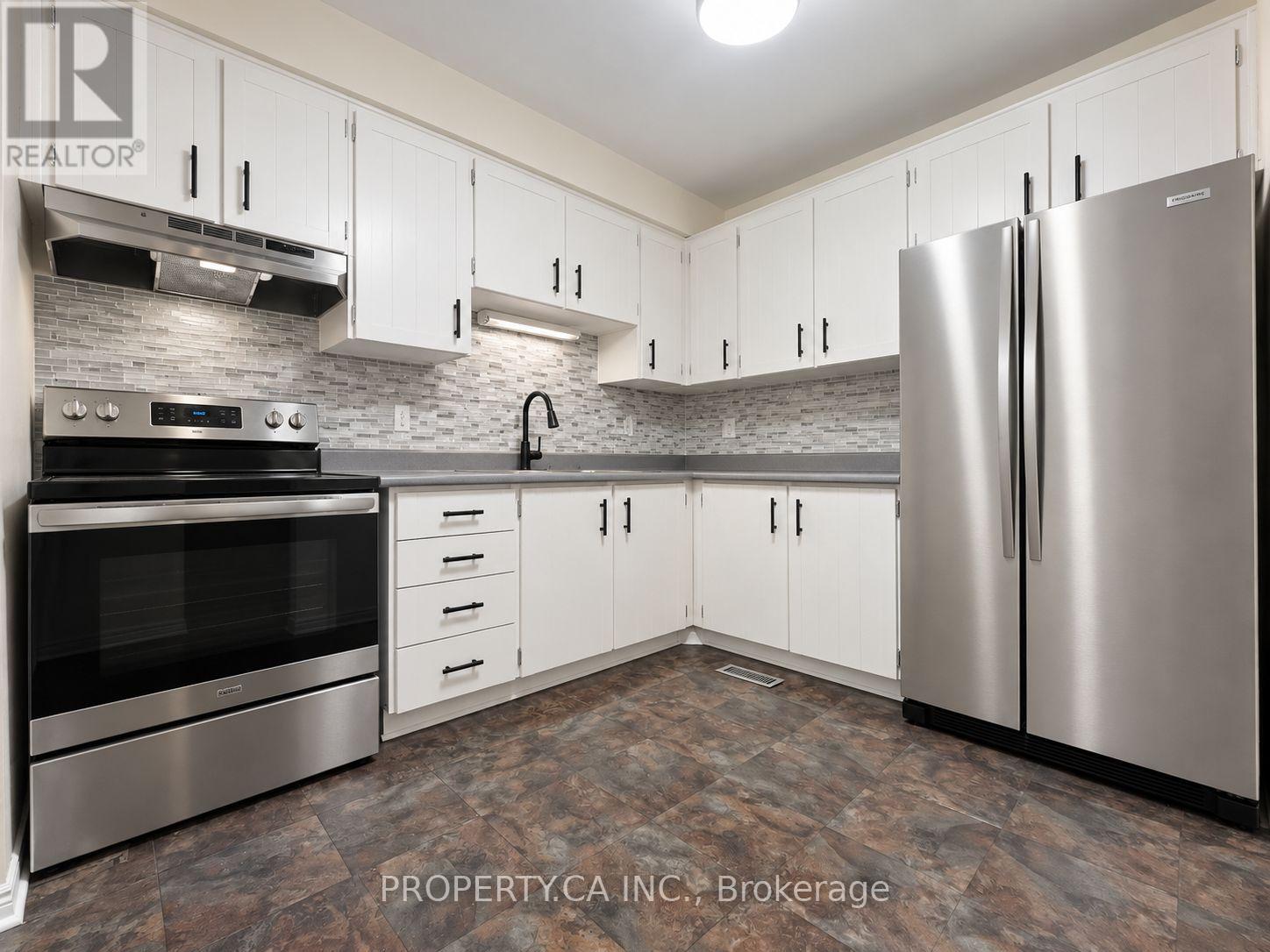64 Chaucer Crescent, Barrie (Letitia Heights), Ontario  L4N 4T7 - Photo 4 - S13853592