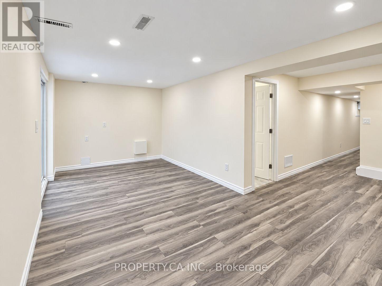 64 Chaucer Crescent, Barrie (Letitia Heights), Ontario  L4N 4T7 - Photo 9 - S13853592