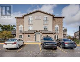 4 - 17 CHELTENHAM ROAD, Barrie, Ontario