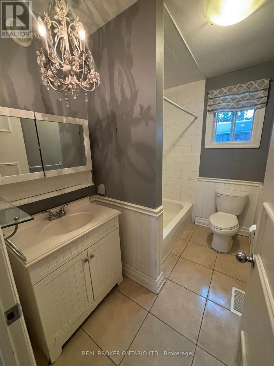 208 Kempview Lane, Barrie (South Shore), Ontario  L4N 3W9 - Photo 10 - S13853740