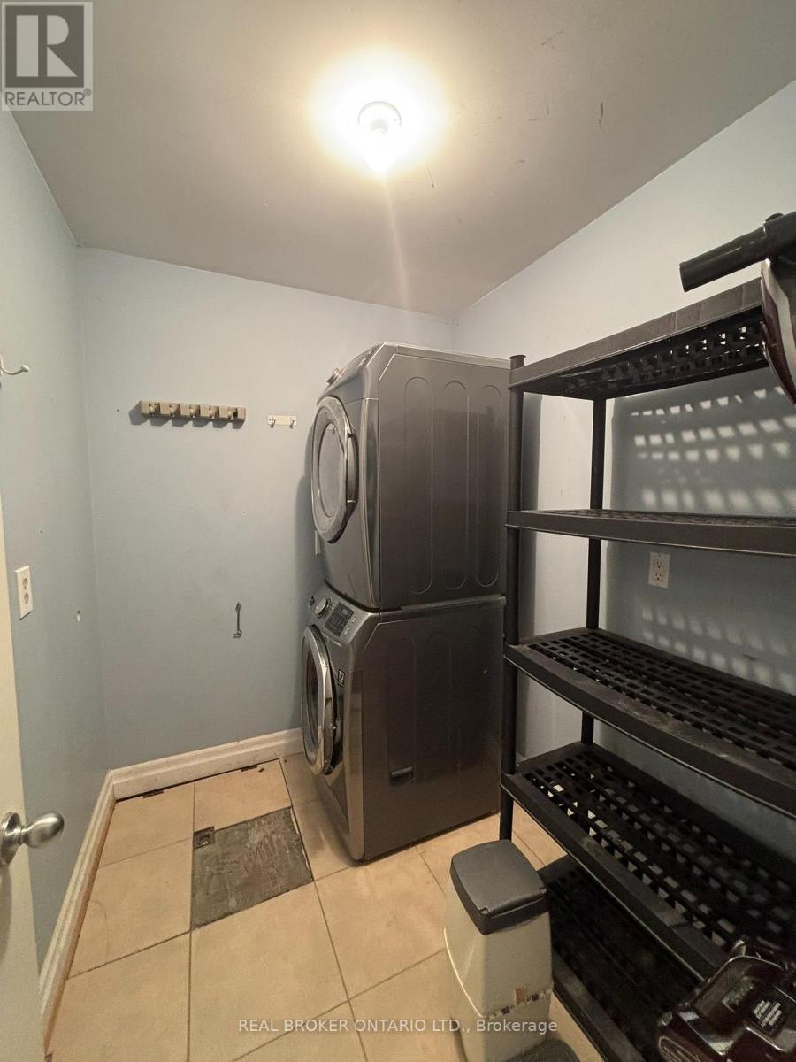 208 Kempview Lane, Barrie (South Shore), Ontario  L4N 3W9 - Photo 13 - S13853740