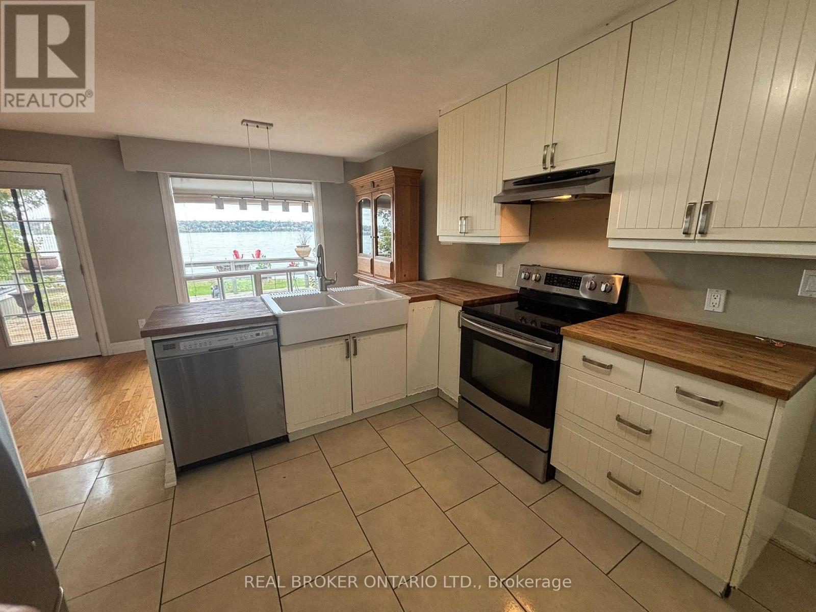 208 Kempview Lane, Barrie (South Shore), Ontario  L4N 3W9 - Photo 8 - S13853740