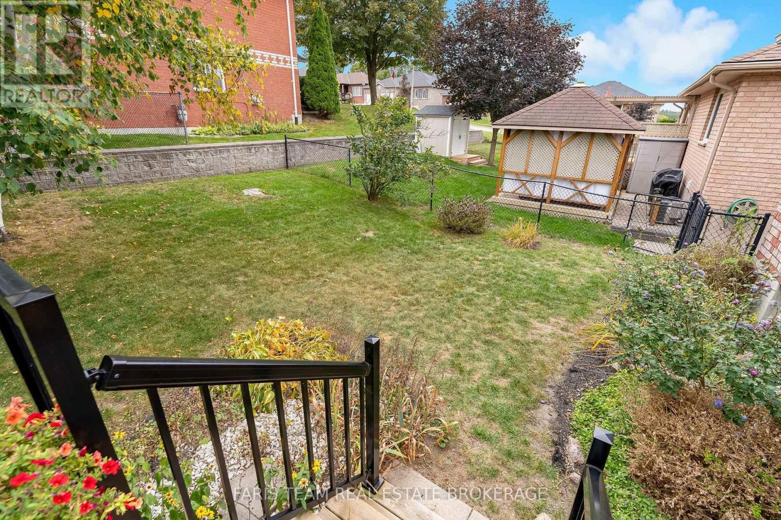4 Charles Street, Penetanguishene, Ontario  L9M 2G6 - Photo 21 - S13853812