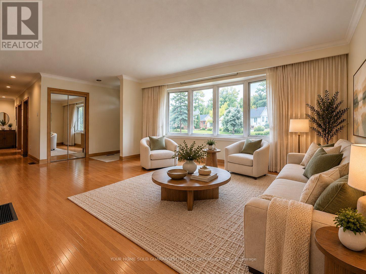 Main Floor - 37 Downsview Drive, Barrie, Ontario  L4M 4P9 - Photo 4 - S13853918