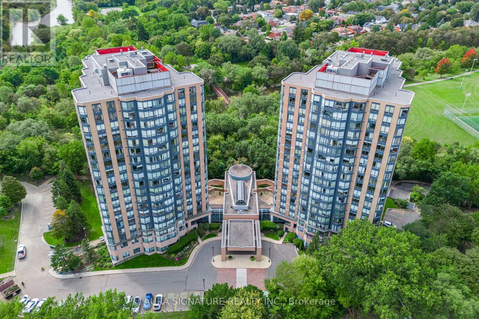 1010 - 3 Hickory Tree Road, Toronto, Ontario  M9N 3W5 - Photo 1 - W13853724