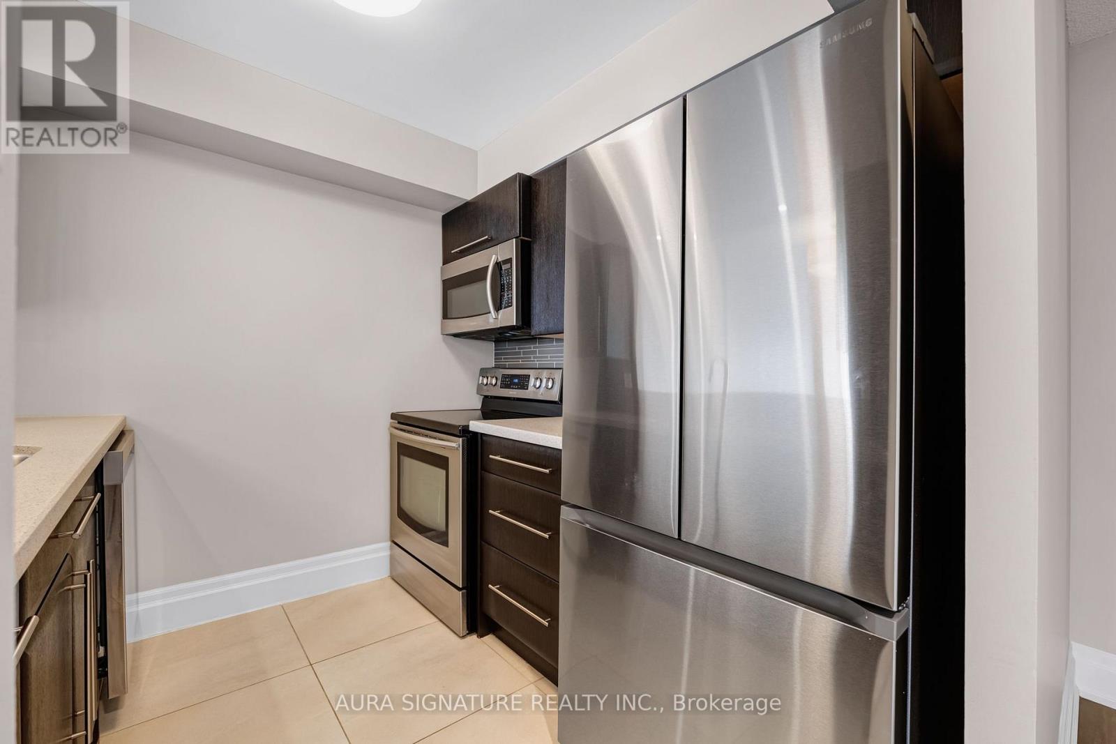 1010 - 3 Hickory Tree Road, Toronto, Ontario  M9N 3W5 - Photo 11 - W13853724