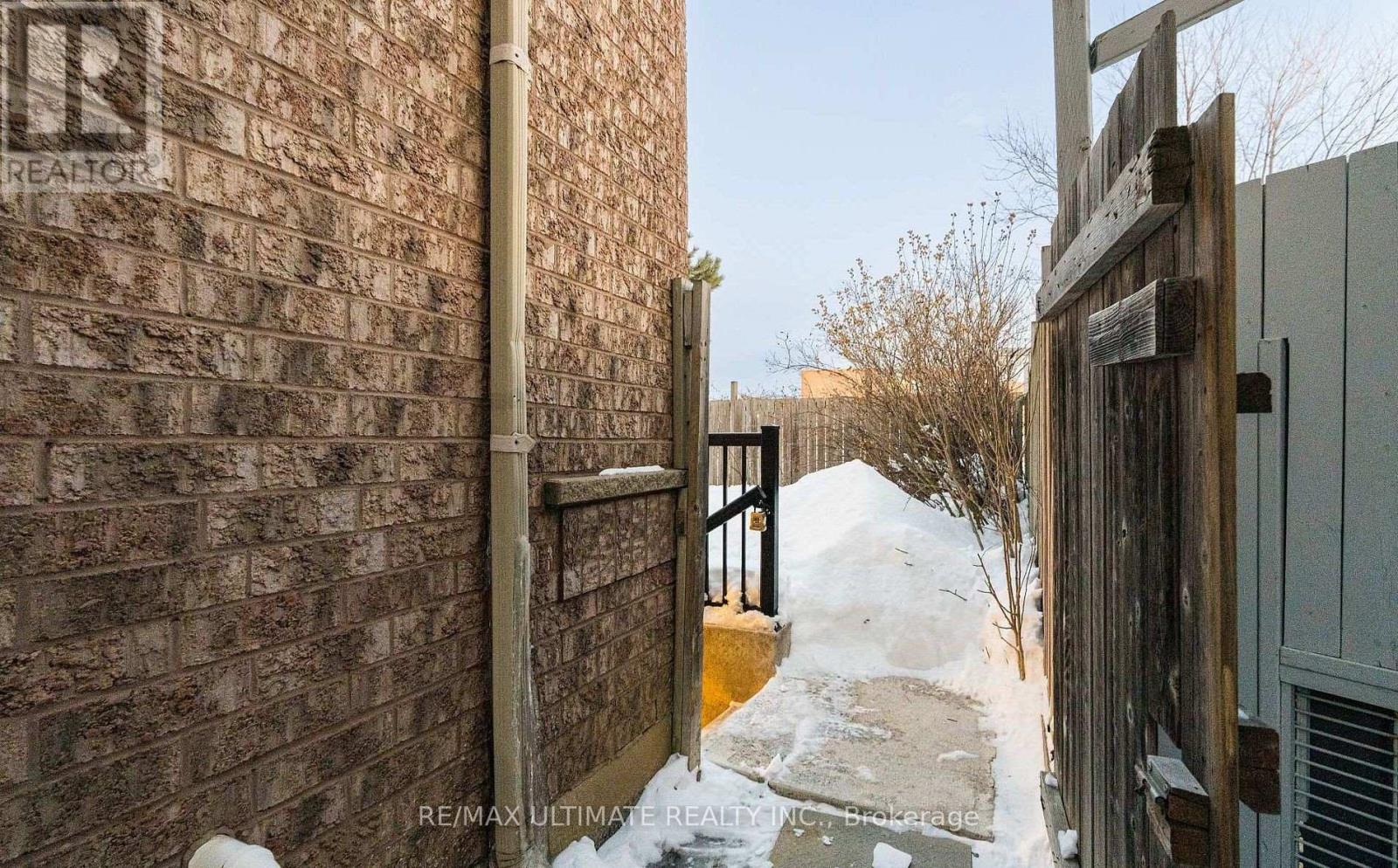 21 Sewells (Basement) Lane, Brampton, Ontario  L7A 3A1 - Photo 2 - W13853856