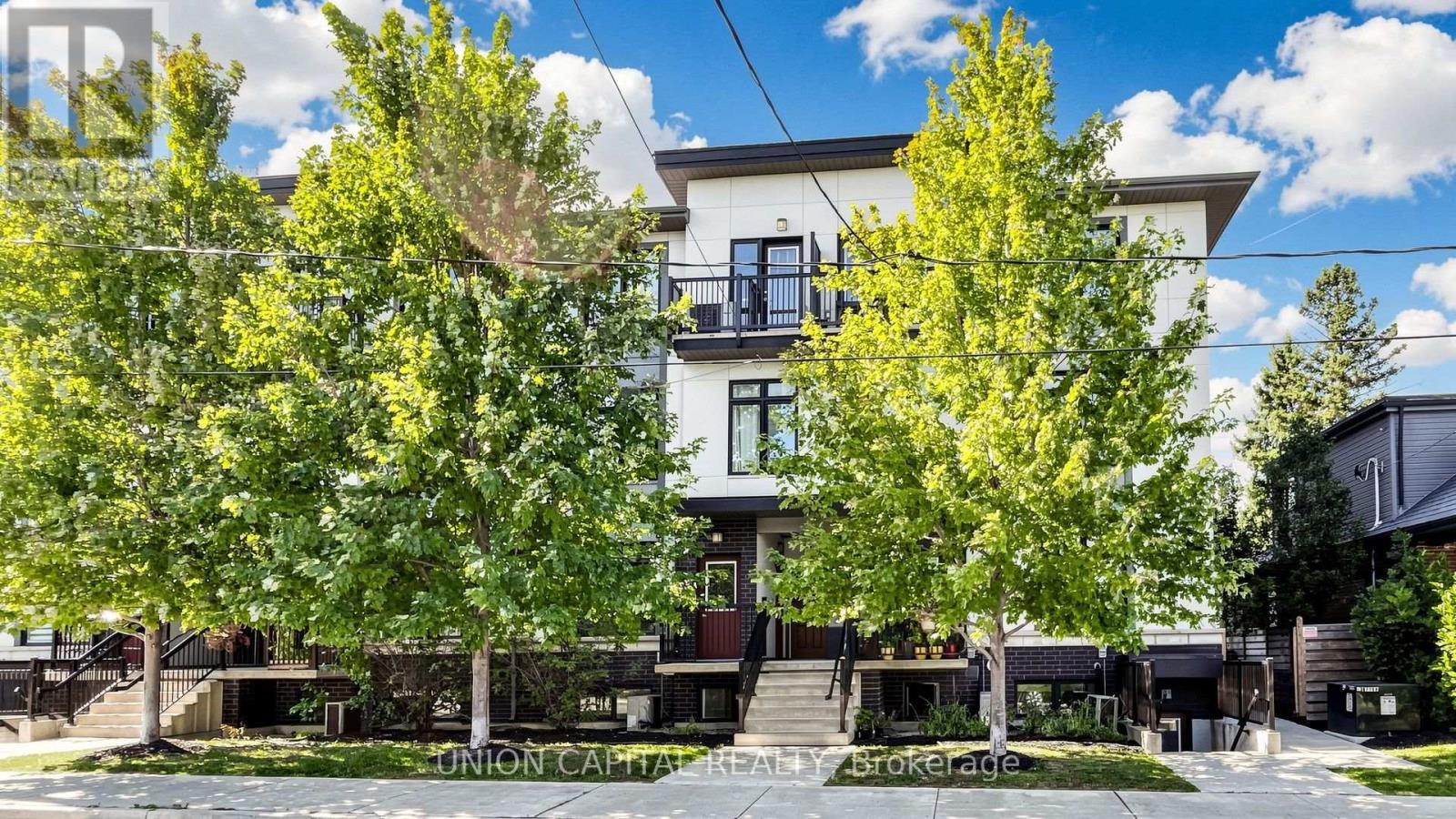 9 - 6 Bicknell Avenue, Toronto, Ontario  M6M 0B4 - Photo 1 - W13853886