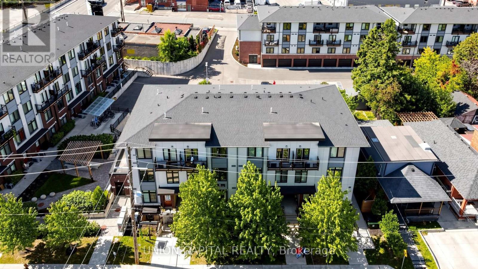 9 - 6 Bicknell Avenue, Toronto, Ontario  M6M 0B4 - Photo 12 - W13853886