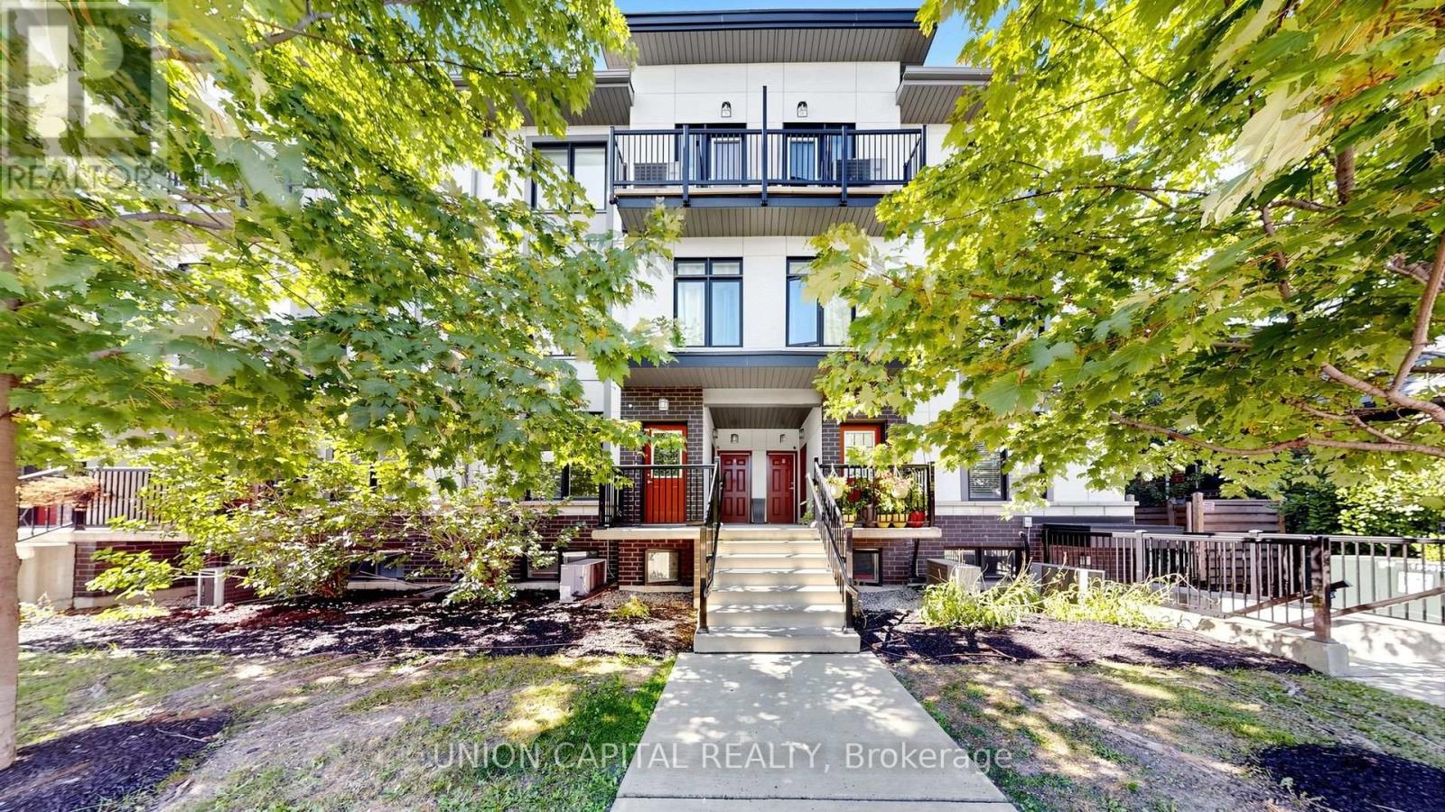 9 - 6 Bicknell Avenue, Toronto, Ontario  M6M 0B4 - Photo 2 - W13853886