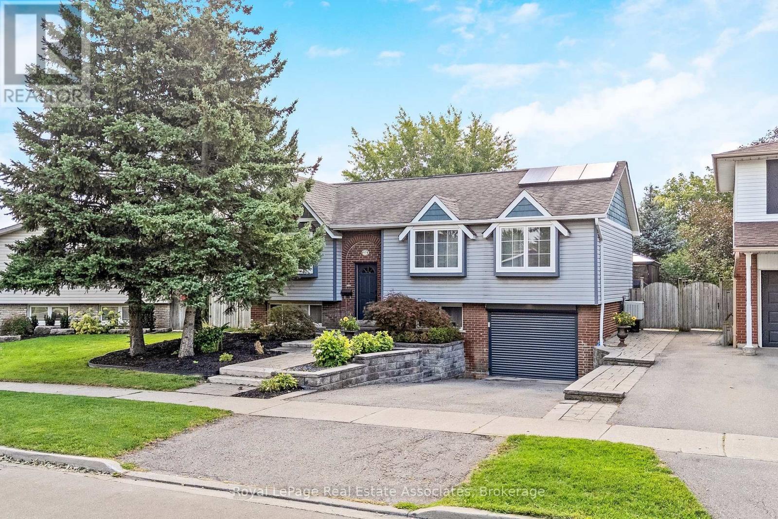 829 Willow Avenue, Milton, Ontario  L9T 3E5 - Photo 5 - W13853912