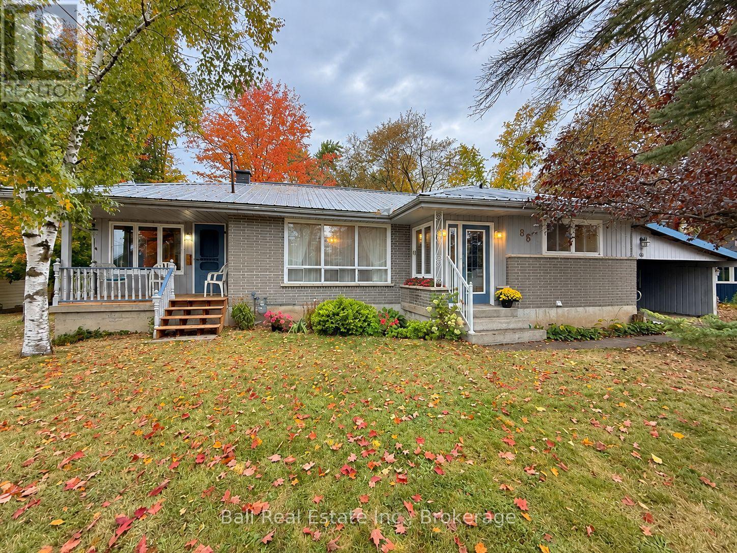 86 ALBERT STREET, Selwyn, Ontario