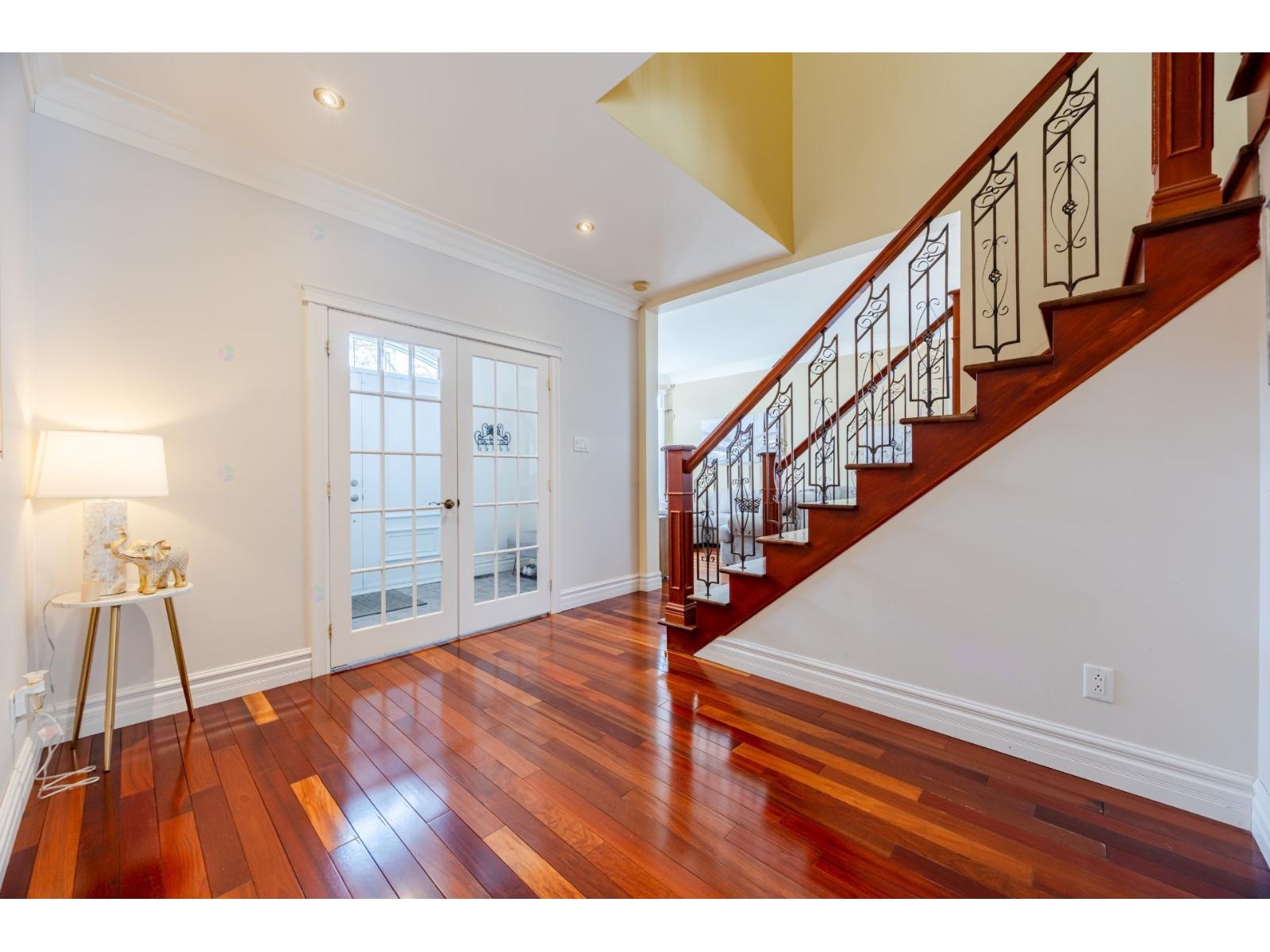 4243 Rue du Liseron Saint-Bruno-de-Montarville Quebec Canada J3V6L3 3