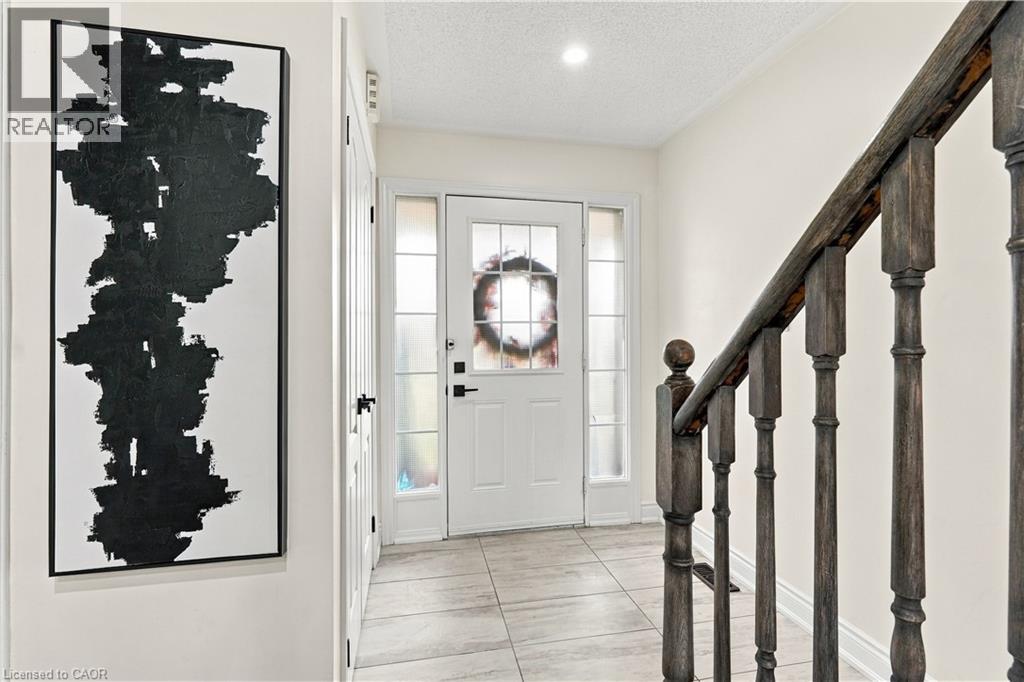 135 Spicebush Terrace, Brampton, Ontario  L6X 0J6 - Photo 3 - 40868371
