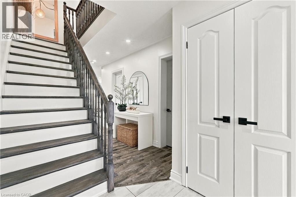135 Spicebush Terrace, Brampton, Ontario  L6X 0J6 - Photo 4 - 40868371
