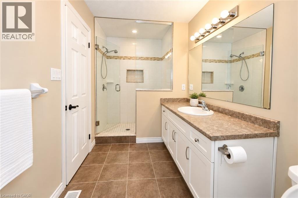 4 Drone Crescent, Guelph, Ontario  N1K 0C1 - Photo 11 - 40866738