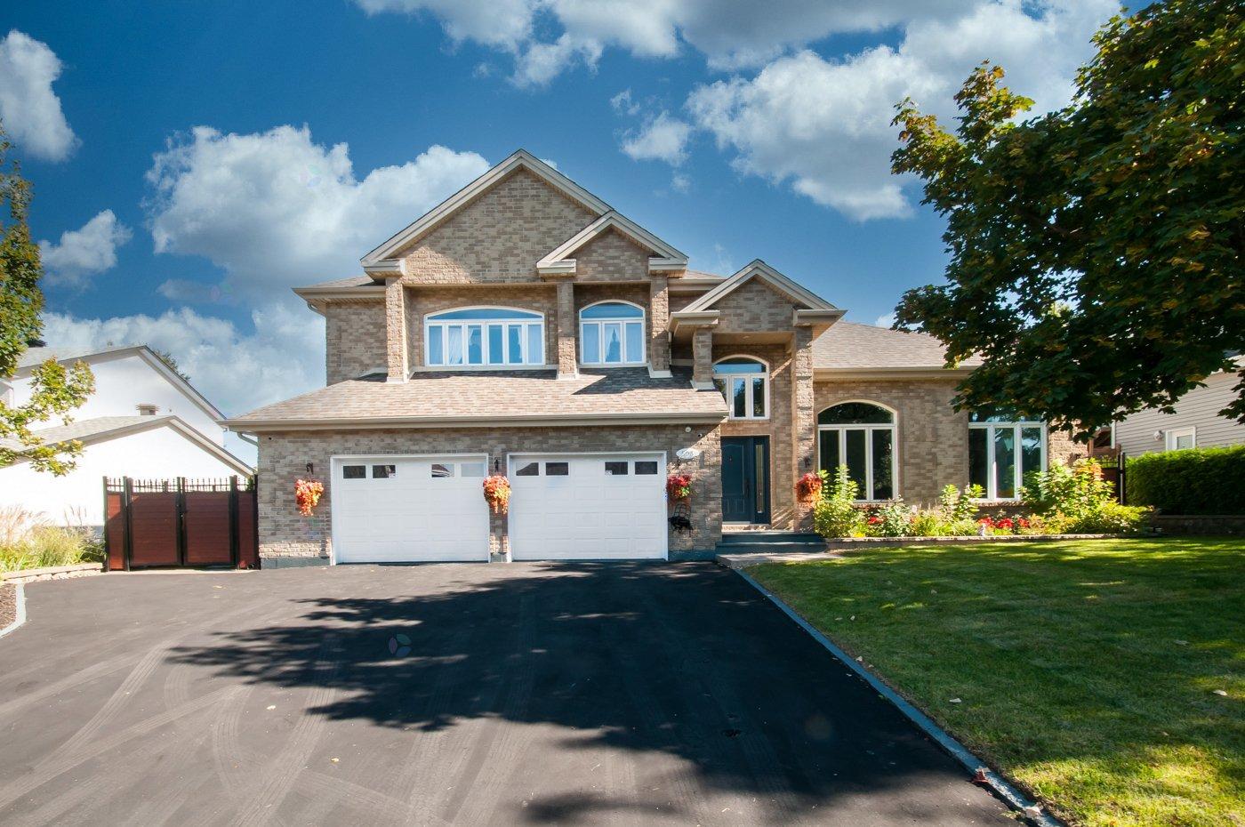 503 Rue du Pain-de-Sucre Mont-Saint-Hilaire Quebec Canada J3H5X7 3