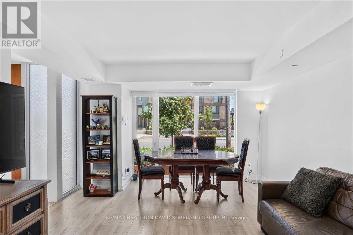 112 VARNA DRIVE, Toronto, Ontario
