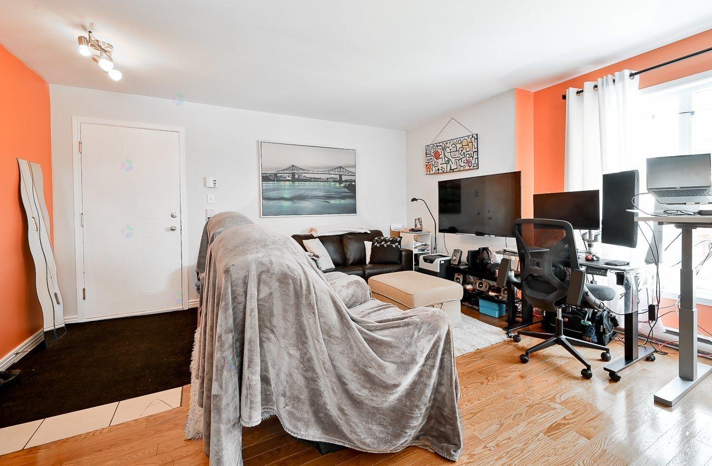 1466 Rue Albert-Lacoste|#5 Chambly Quebec Canada J3L7A4 4