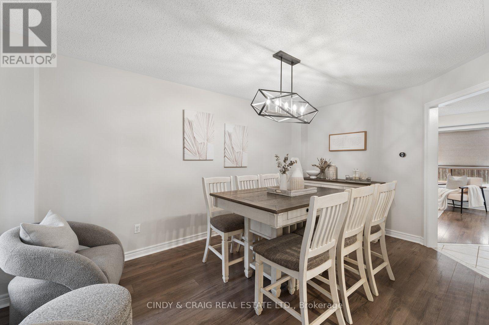 72 Lafayette Boulevard, Whitby, Ontario  L1P 1S9 - Photo 4 - E13853432