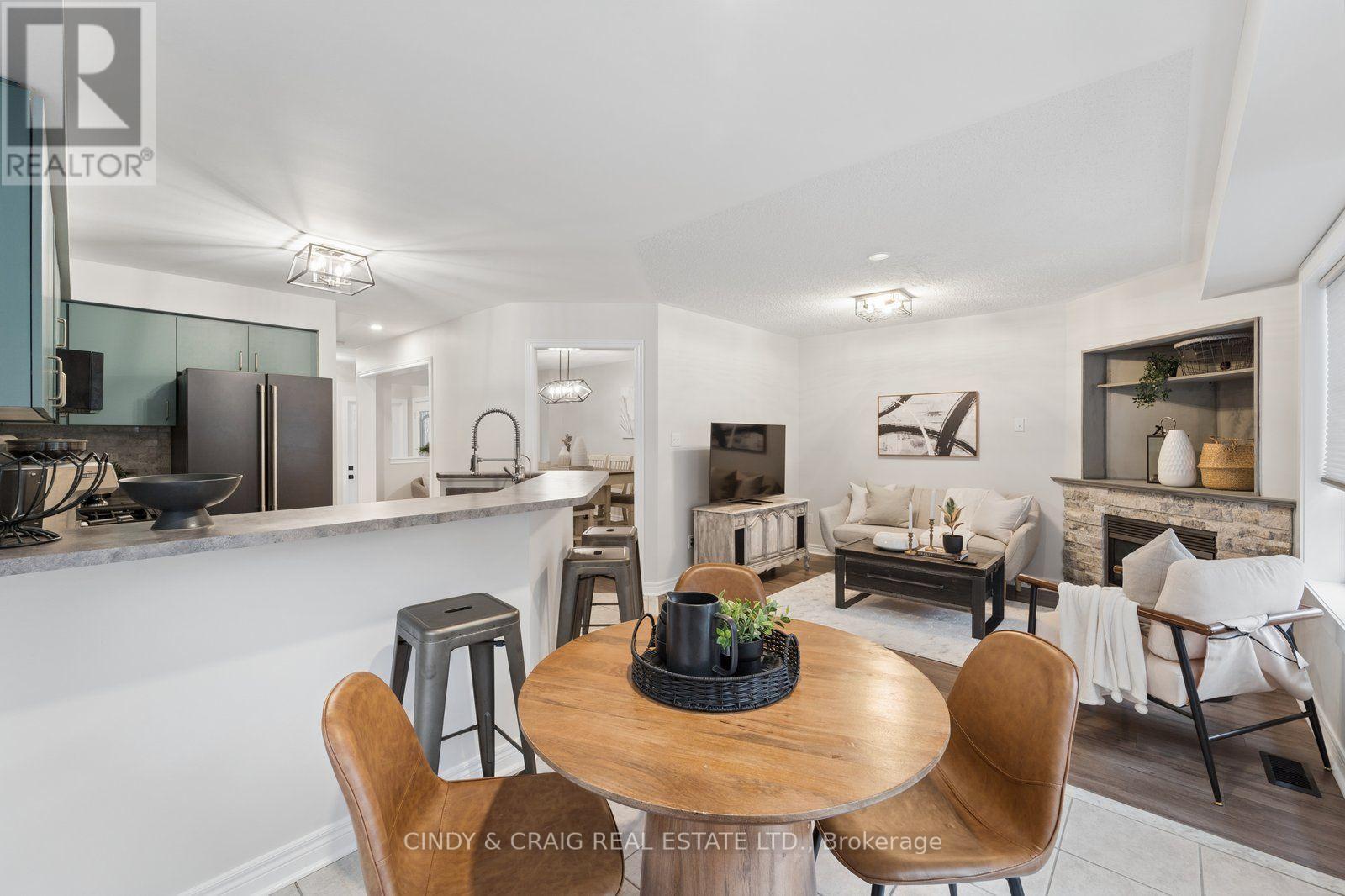72 Lafayette Boulevard, Whitby, Ontario  L1P 1S9 - Photo 7 - E13853432