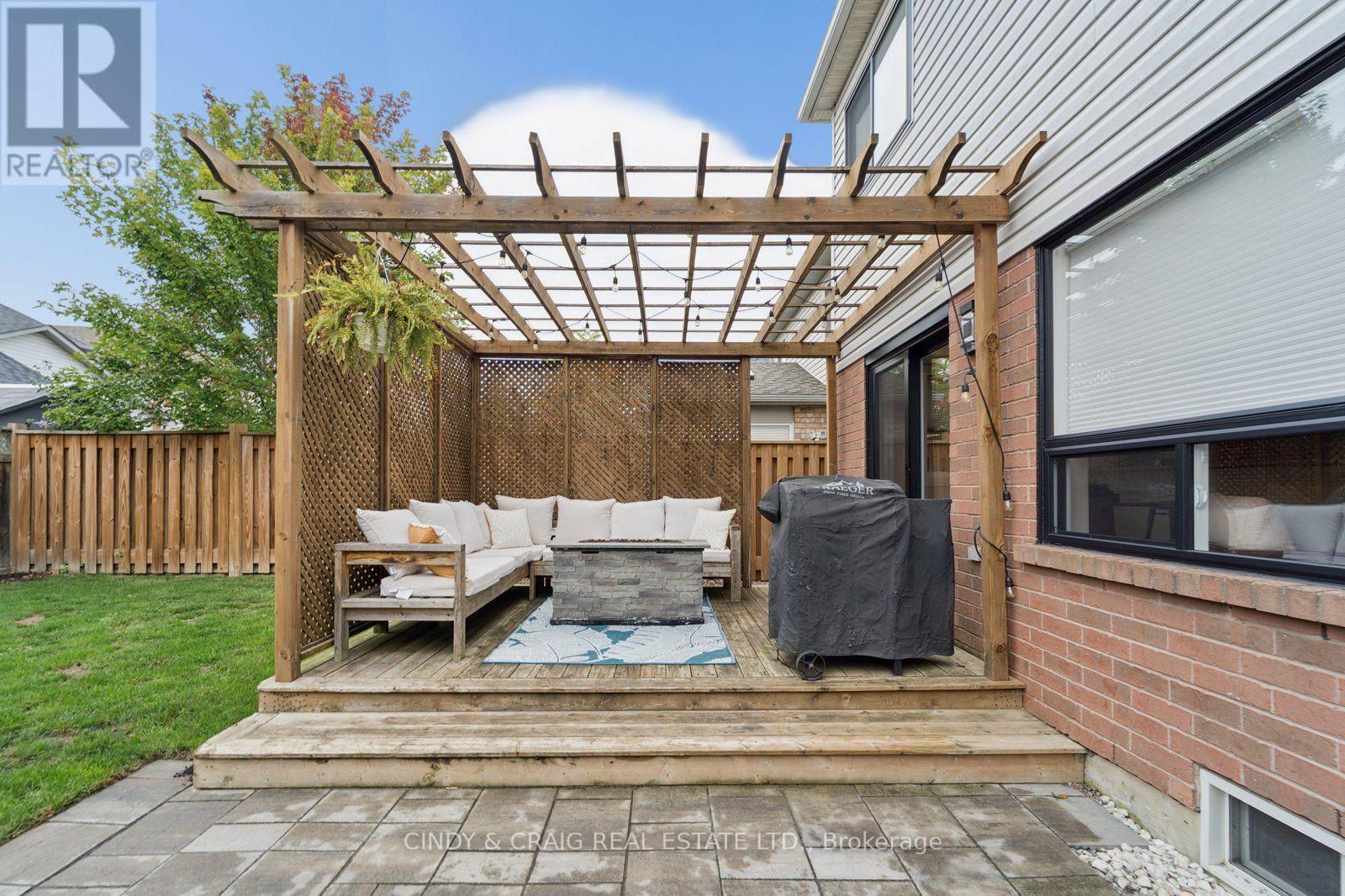 72 Lafayette Boulevard, Whitby, Ontario  L1P 1S9 - Photo 16 - E13853432