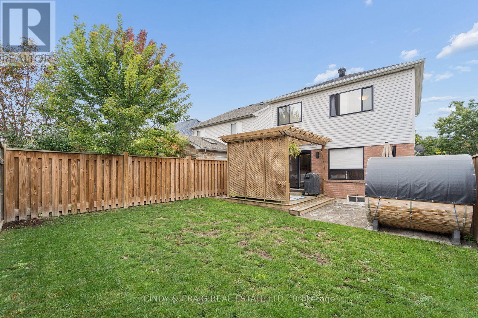 72 Lafayette Boulevard, Whitby, Ontario  L1P 1S9 - Photo 17 - E13853432