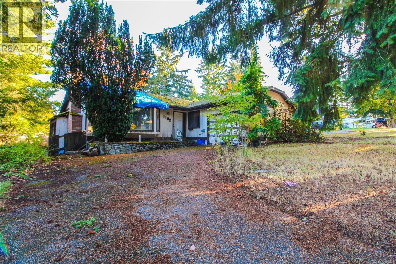 1102 Marchant Rd