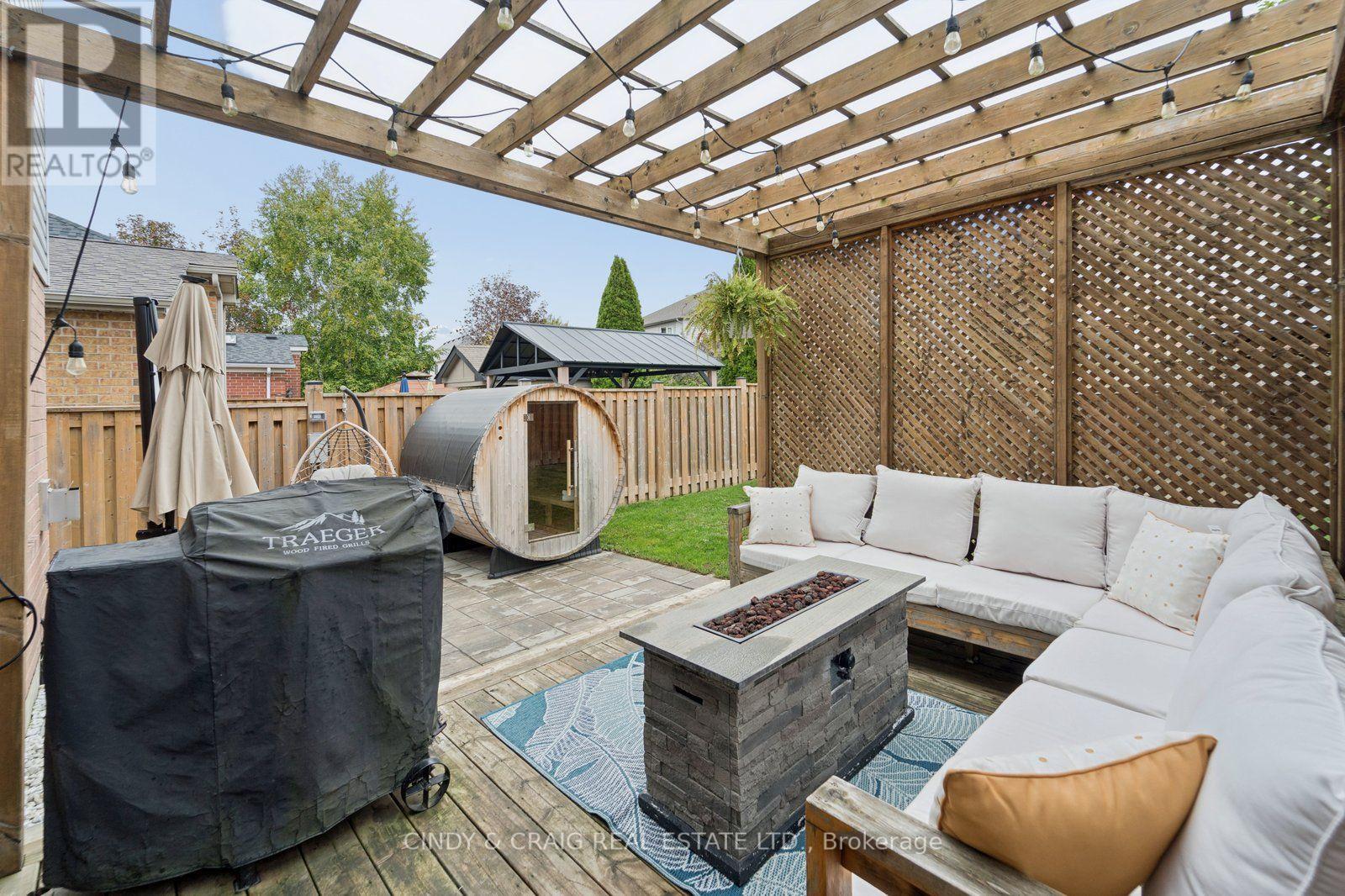 72 Lafayette Boulevard, Whitby, Ontario  L1P 1S9 - Photo 15 - E13853432