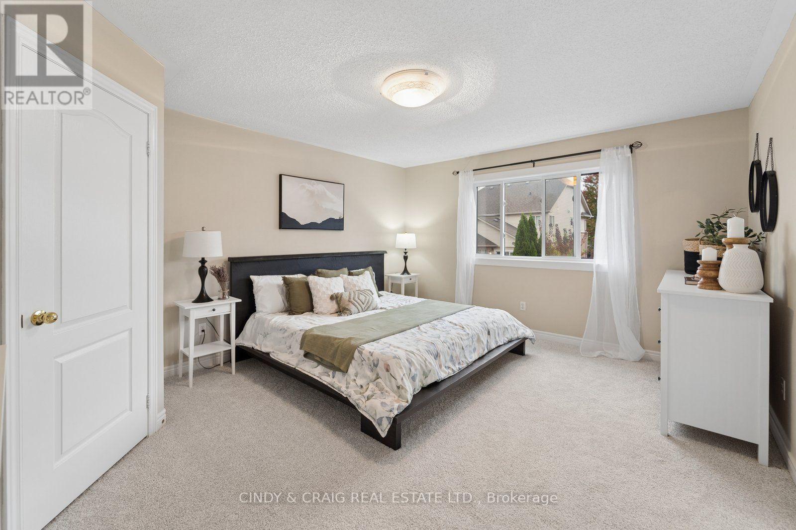 72 Lafayette Boulevard, Whitby, Ontario  L1P 1S9 - Photo 10 - E13853432
