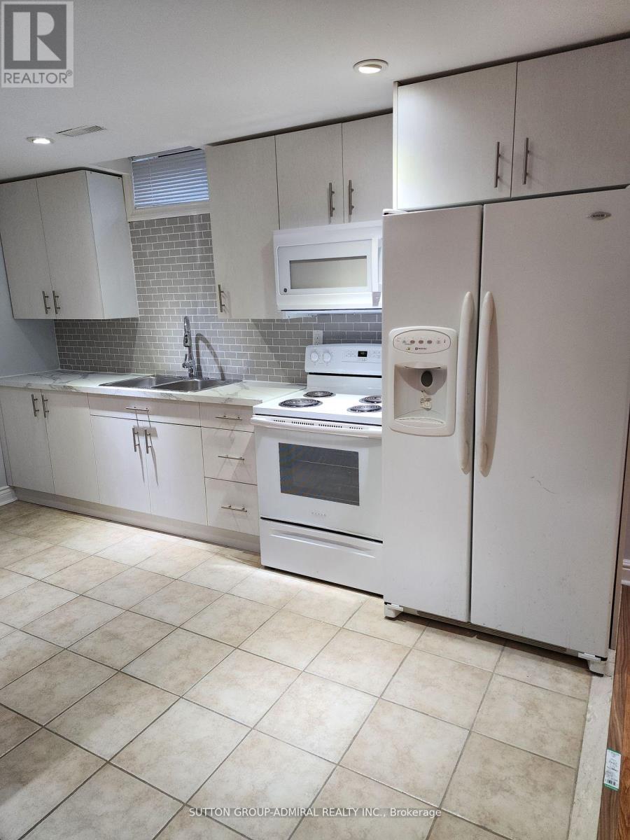 Bsmt - 37 Shawn Place, Vaughan, Ontario  L4K 3L4 - Photo 10 - N13850966