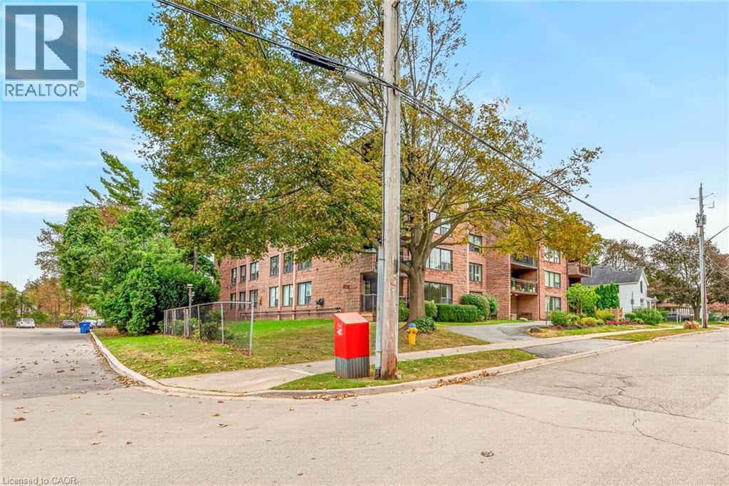 28 Robinson Street N Unit# 101, Grimsby, Ontario  L3M 3C9 - Photo 4 - 40868153