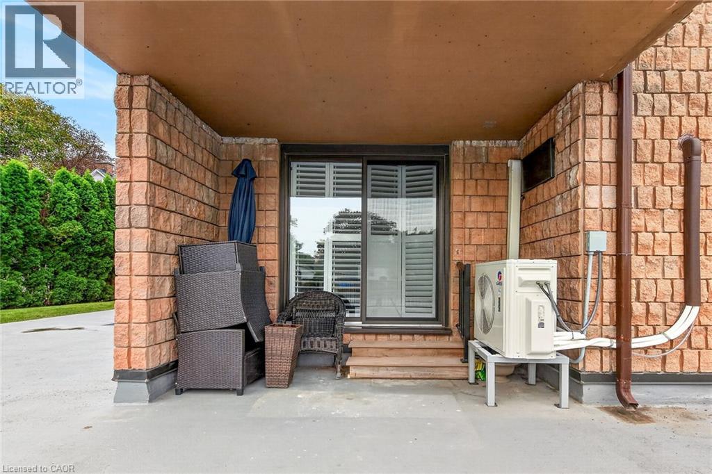 28 Robinson Street N Unit# 101, Grimsby, Ontario  L3M 3C9 - Photo 47 - 40868153