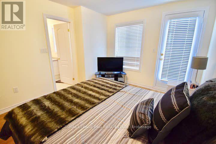 11 Sprucewood Road, Brampton, Ontario  L6Z 0J3 - Photo 5 - W13850572