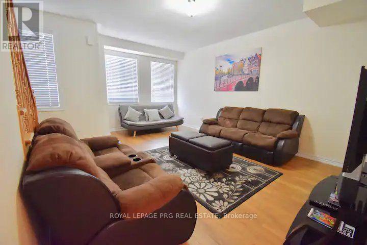 11 Sprucewood Road, Brampton, Ontario  L6Z 0J3 - Photo 2 - W13850572