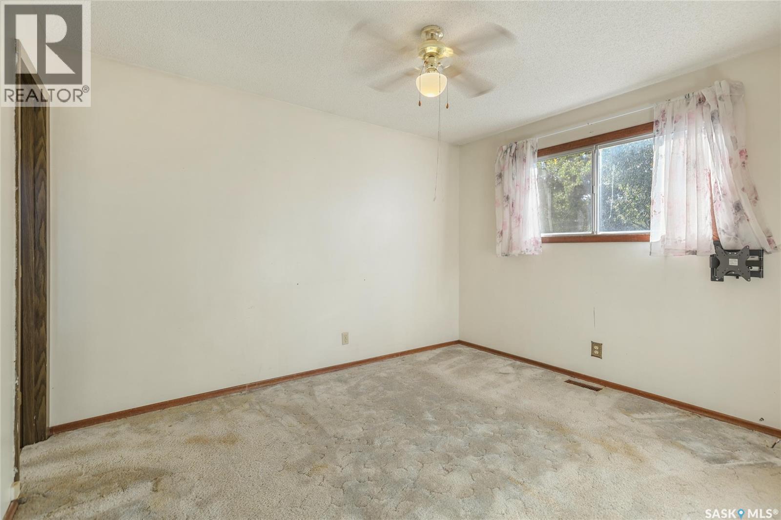 6418 7th Avenue N, Regina, Saskatchewan  S4T 7H1 - Photo 11 - SK050048