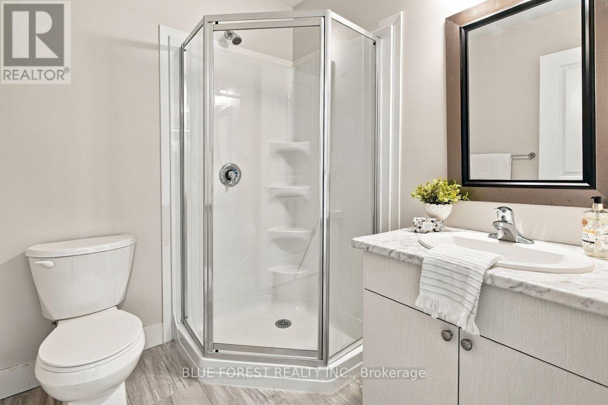 2112 Meadowgate Boulevard, London South, Ontario  N6M 0H5 - Photo 8 - X13854072