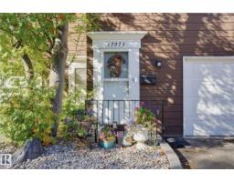 17072 67 Av NW, Edmonton, Alberta T5T 1Y8 (30354107)
