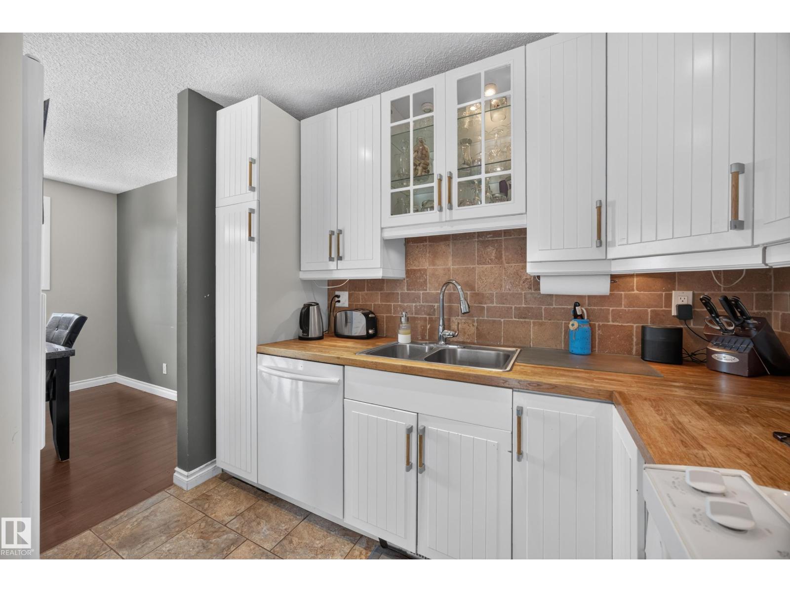 51 CHUNGO DR