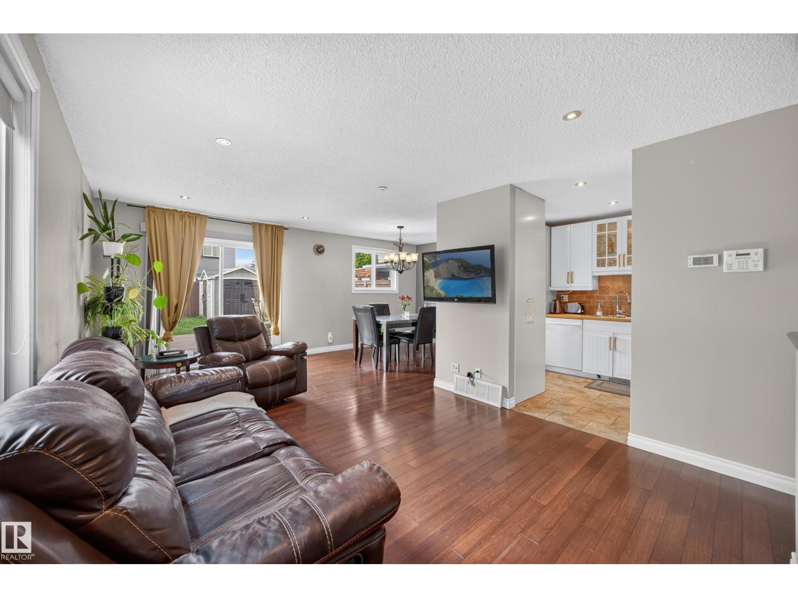 51 CHUNGO DR