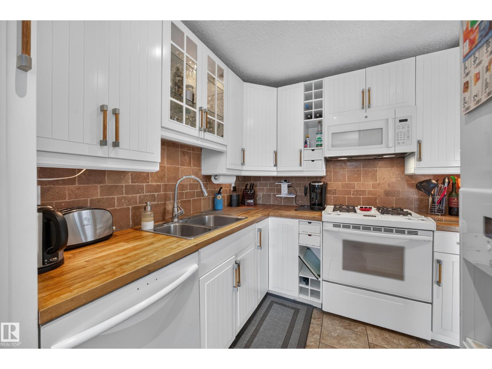 51 CHUNGO DR