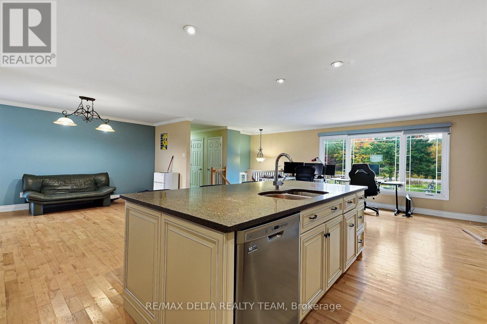 4806 Frank Kenny Road, Ottawa, Ontario  K0A 3H0 - Photo 8 - X13854032